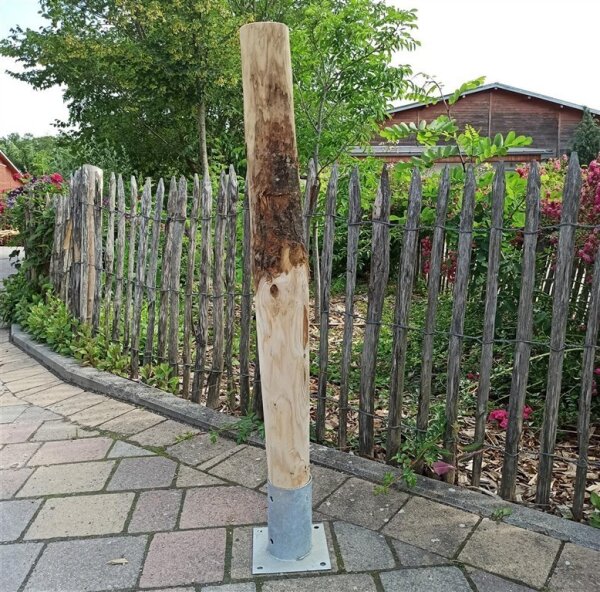 Rundholz Kastanie Höhe 100 cm Durchmesser ca 8cm Mit Pfostenschuh anschraubbar (+9,50 Euro)