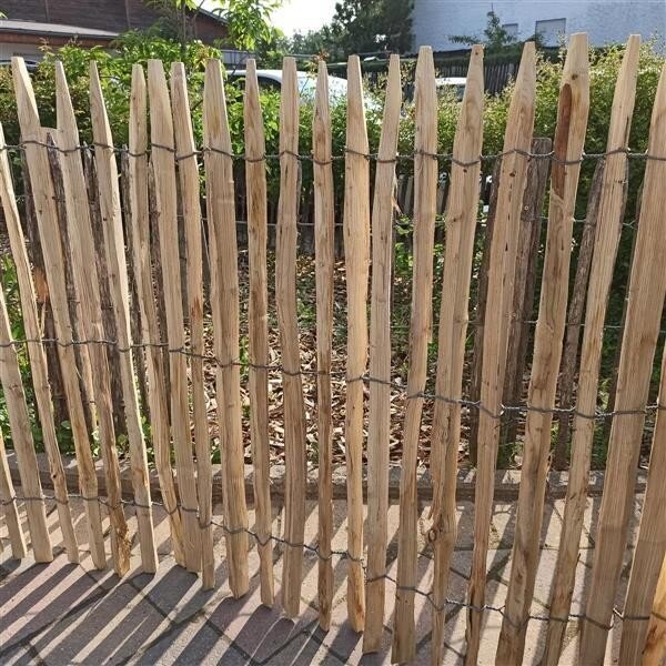 Proline Staketenzaun Kastanie 2-4cm Lattabstand 100cm Höhe 5m Länge