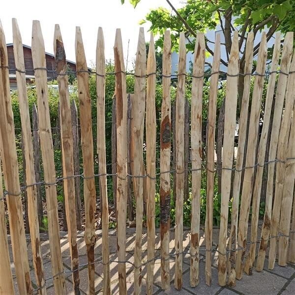 Proline Staketenzaun Kastanie 2-4cm Lattabstand 100cm Höhe 10m Länge
